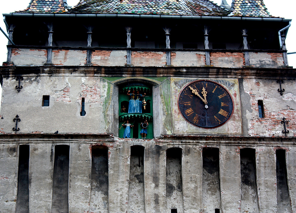 Turmuhr des Stundenturmes von Schässburg mit Figuren s.u.