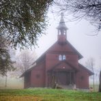 Tussetkapelle im Nebelschleier