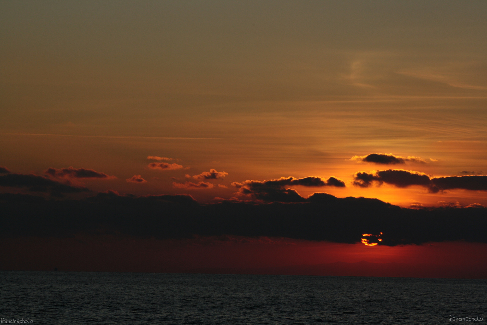 Tutti conoscono i colori del tramonto.Ma non basta guardare, molti non sanno vedere