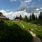 Tutzinger Hütte unterhalb der Benediktenwand