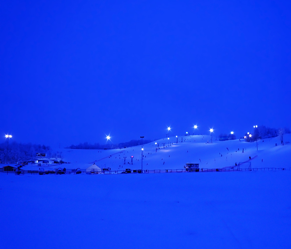 Tuutari Park Skiing Resort in St.Petersburg