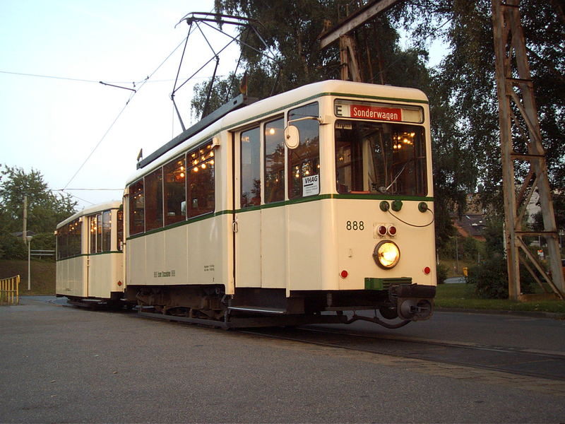 Tw 888 mit Bw 350 der VHAG EVAG