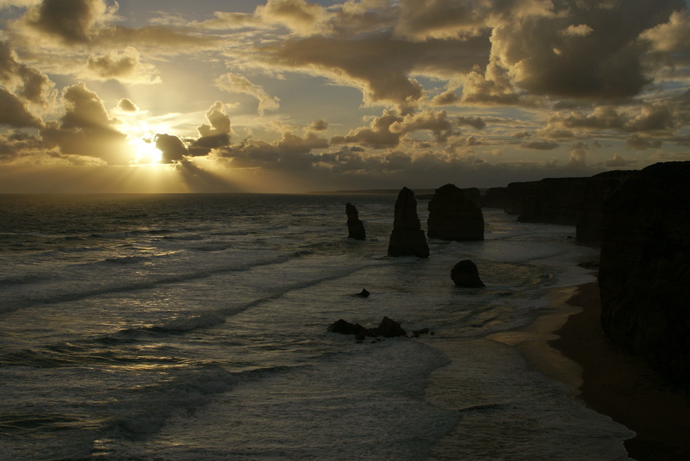 Twelve Apostles, Australia