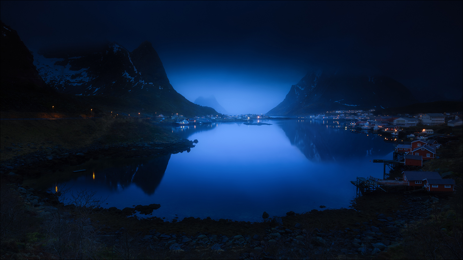 [ ... twilight over reine ]