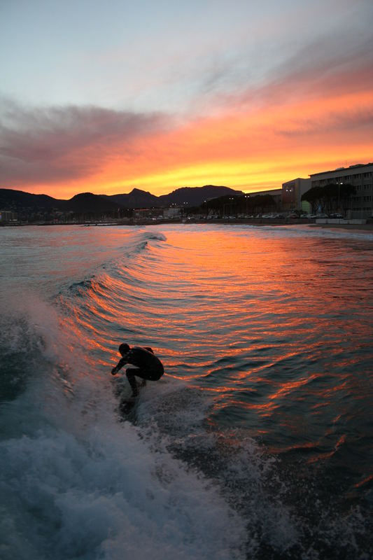 Twilight Surf