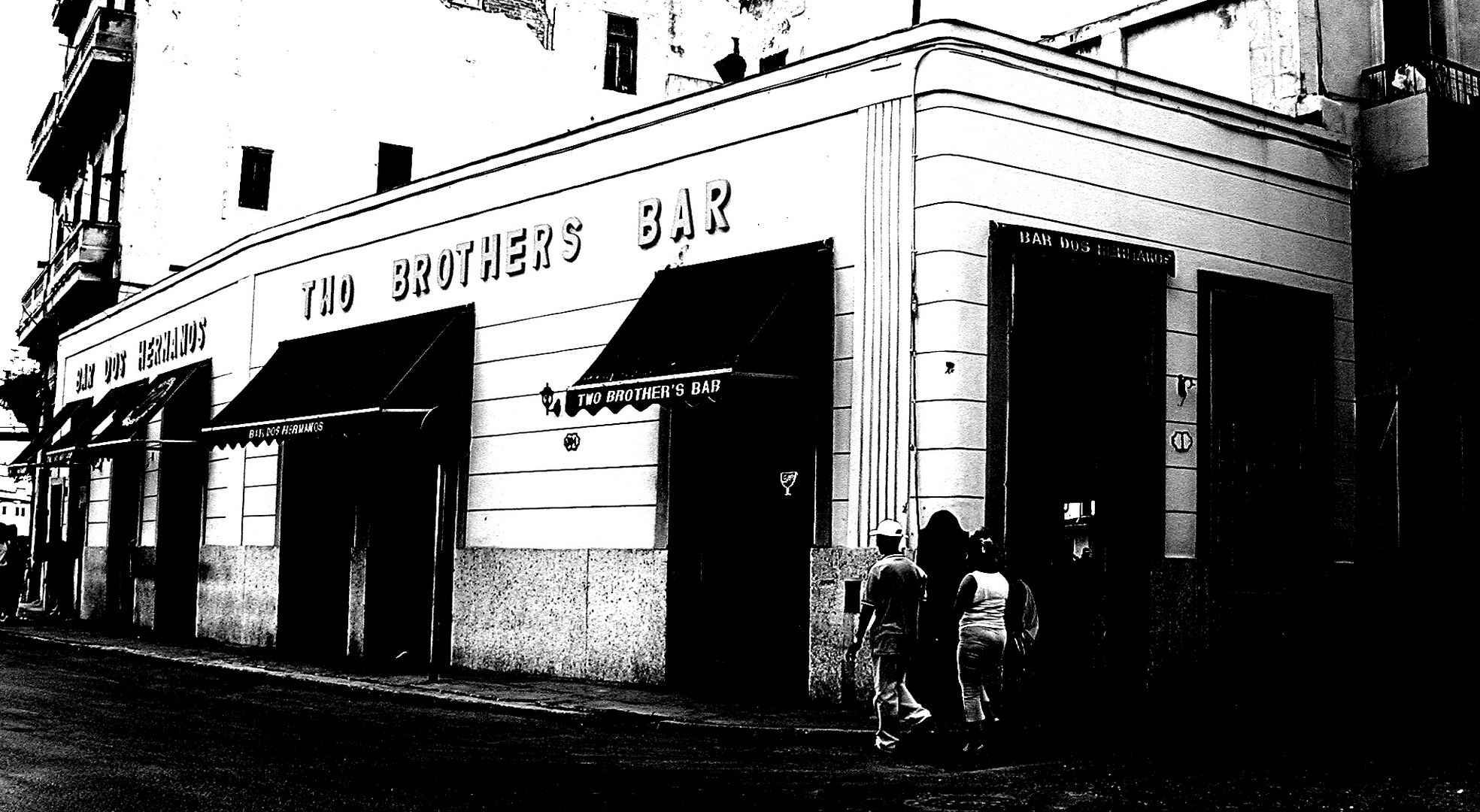 TWO BROTHER'S BAR