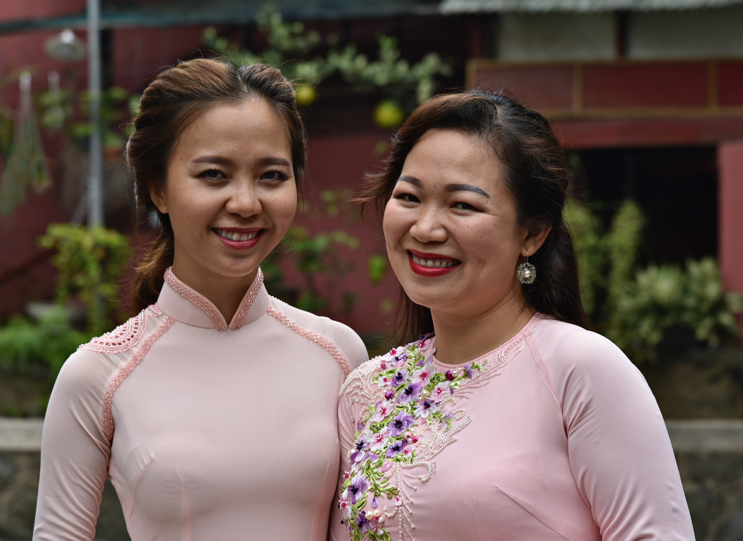 two ladies in the pagoda