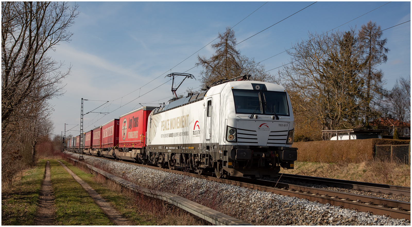 TXL mit Friedensbewegung 