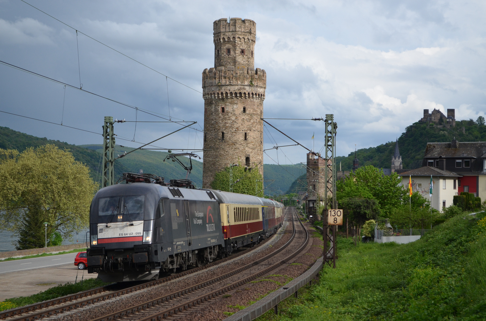 TXL Taurus mit TEE im Rheintal