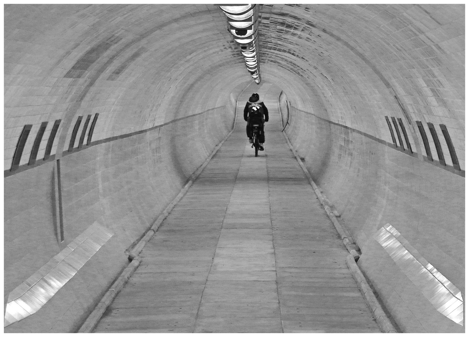 Tyne pedestrian tunnel 3