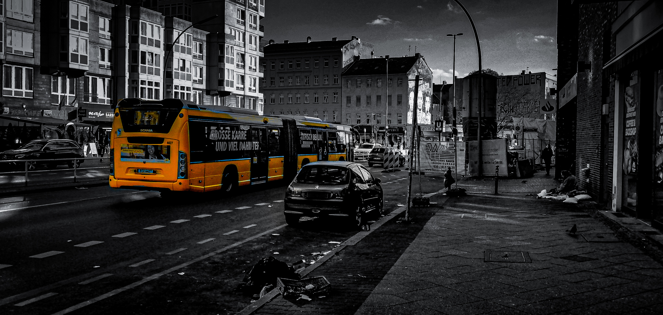 *Typisch Berlin* steht uffm Bus-