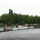 Typisch holländischer Anblick: Hausboote auf der Spaarne (Haarlem, Nordholland)