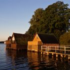 Typische Bootshäuser an der Müritz