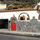 typische Dorfstraßenfassade auf Gran Canaria