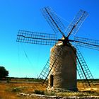 Typische Salz-Windmühle der Balearen.....
