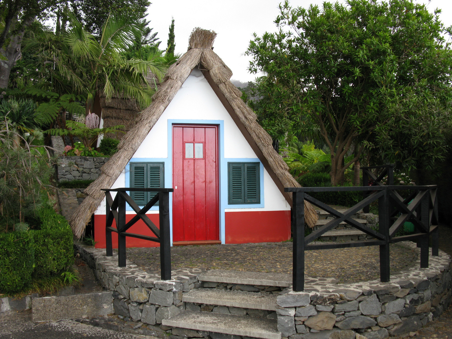 Typisches Santana-Haus auf Madeira