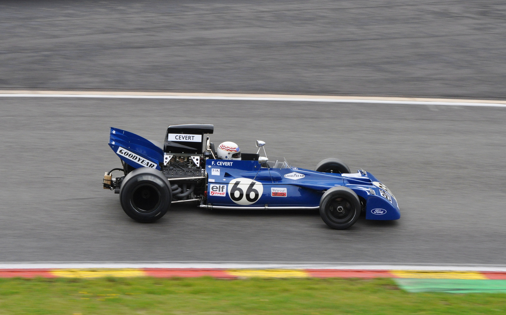 Tyrrell 002