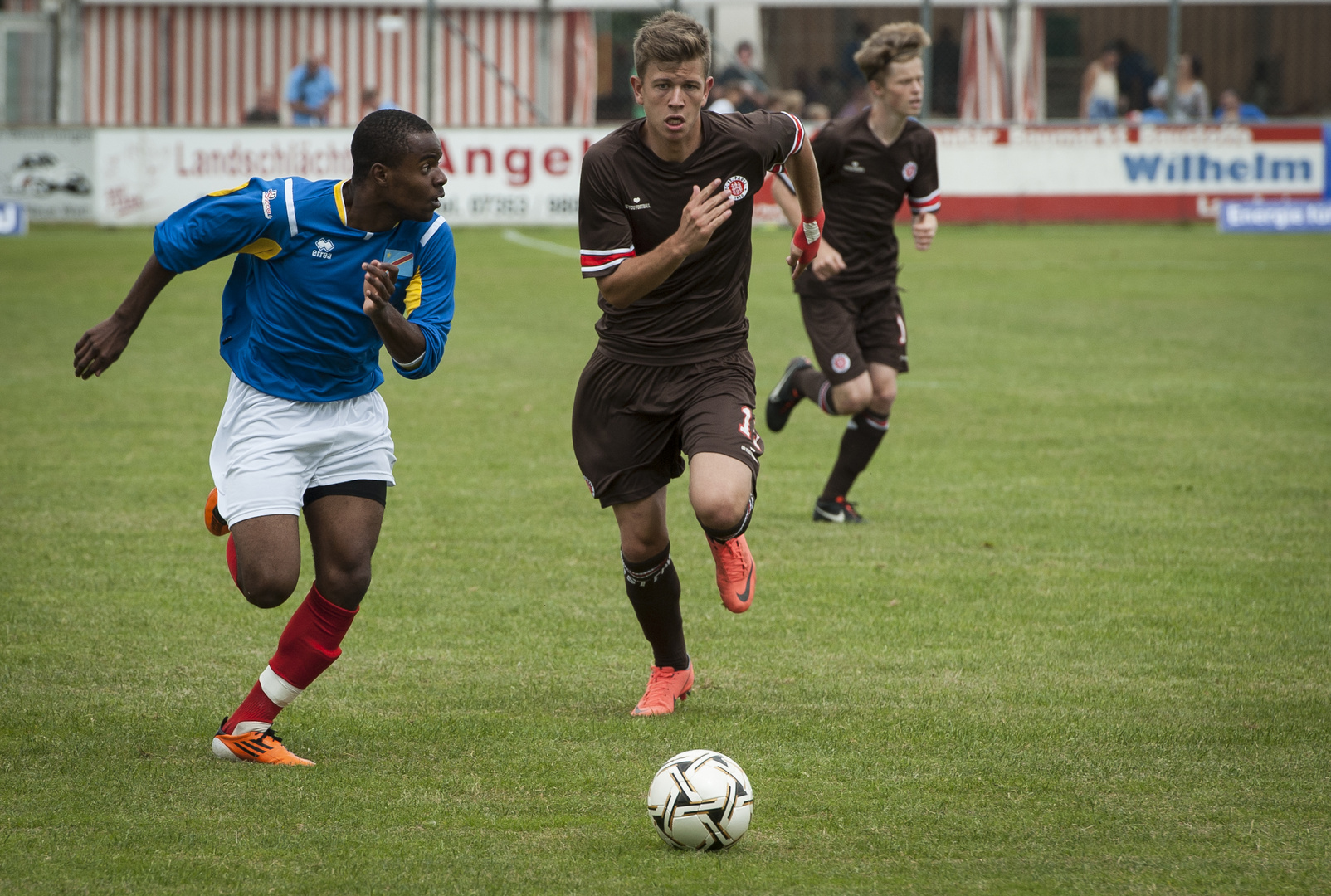 U 19 Fußballturnier in Laupheim: Kongo - St. Pauli 2 :2