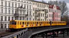 U-BAHN ALS HOCHBAHN MIT WECHSELNDEN ZUSTÄNDEN