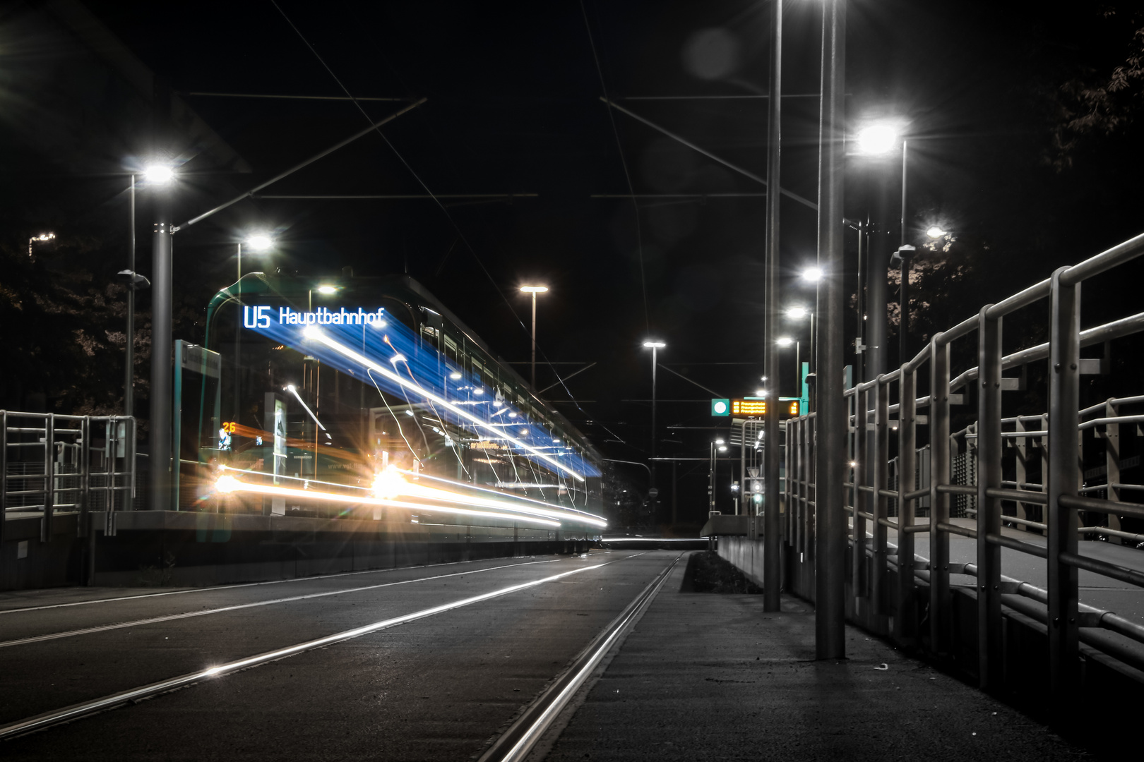 U-Bahn an der deutschen Nationalbibliothek