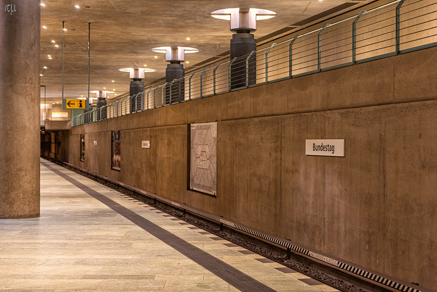 U-Bahn Bundestag