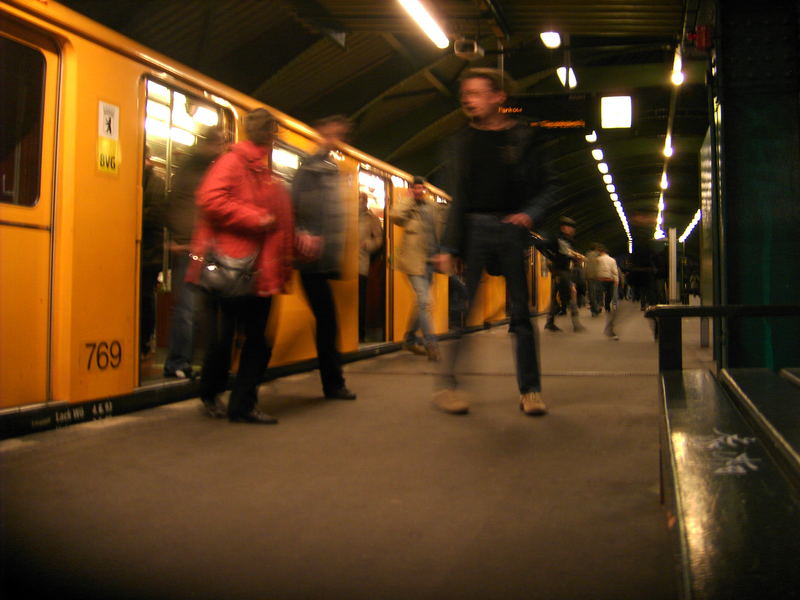 U-Bahn: Eberswalderstr.