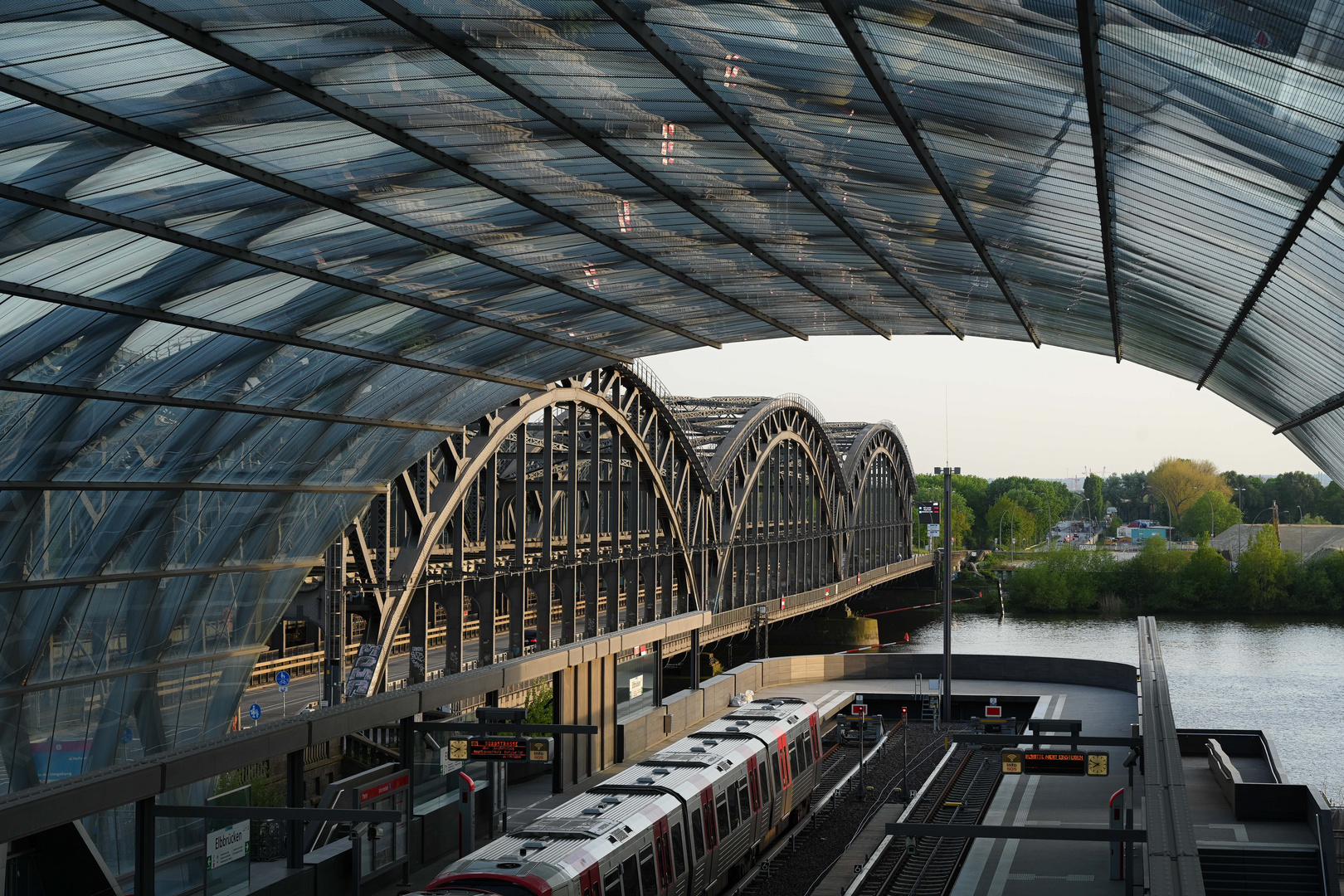 U-Bahn Elbbrücken