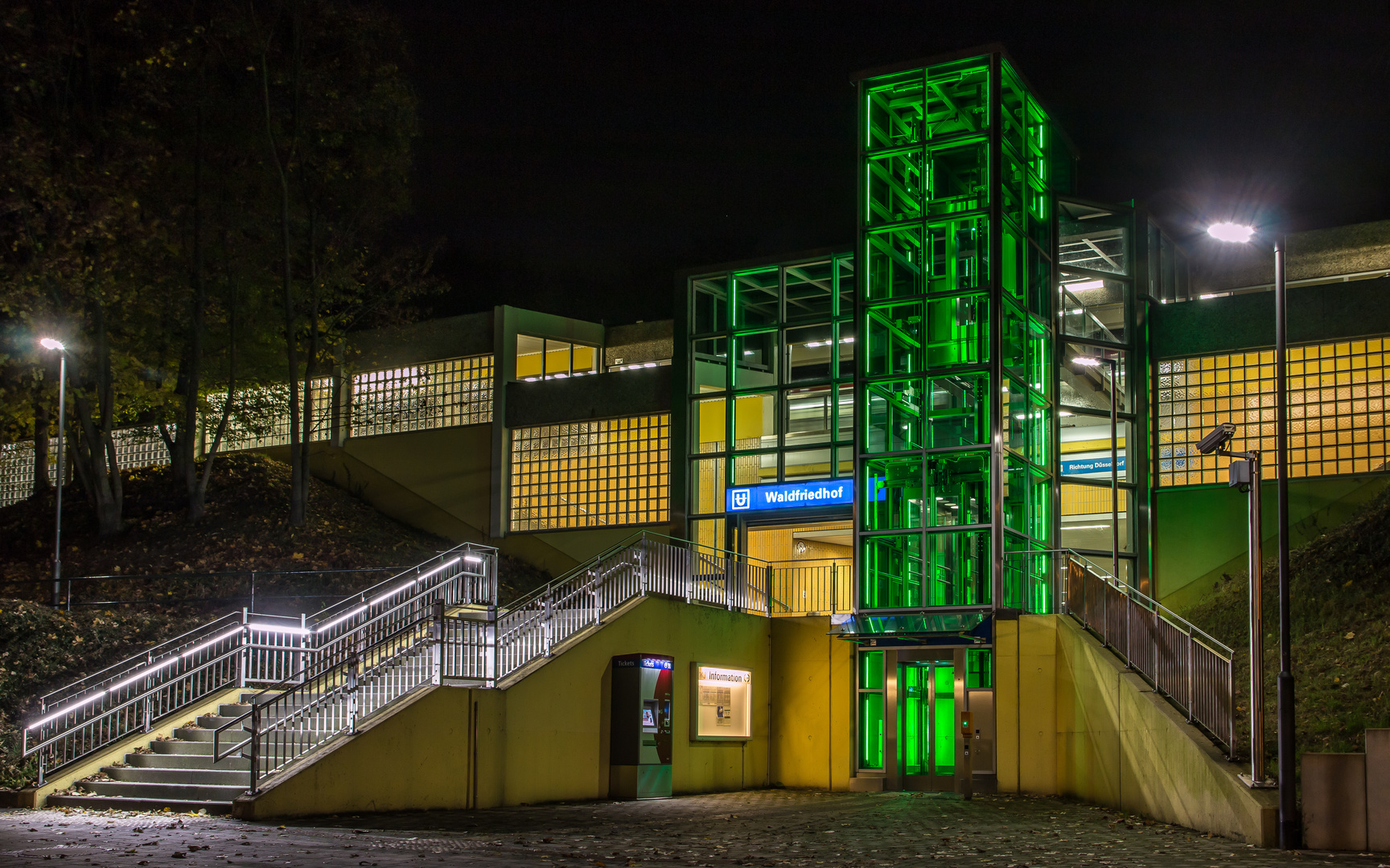 U-Bahn Haltestelle Duisburg-Waldfriedhof