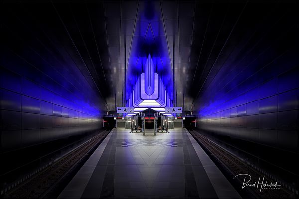 U-Bahn Hamburg ..... HafenCity Universität