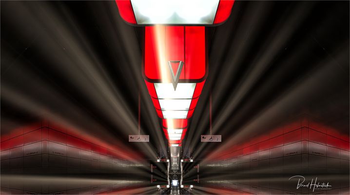 U-Bahn Hamburg ..... HafenCity Universität Bahnsteig 2