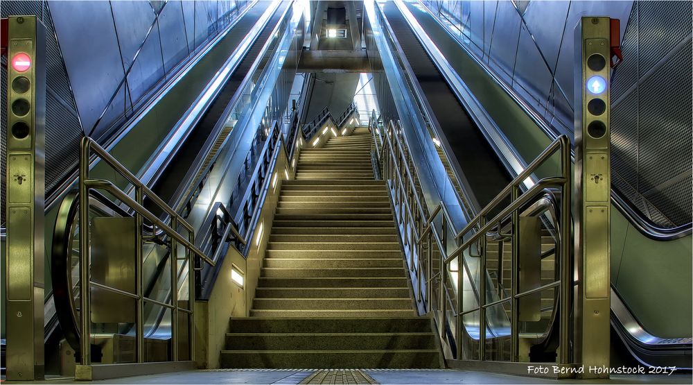 U-Bahn im Veedel  ...