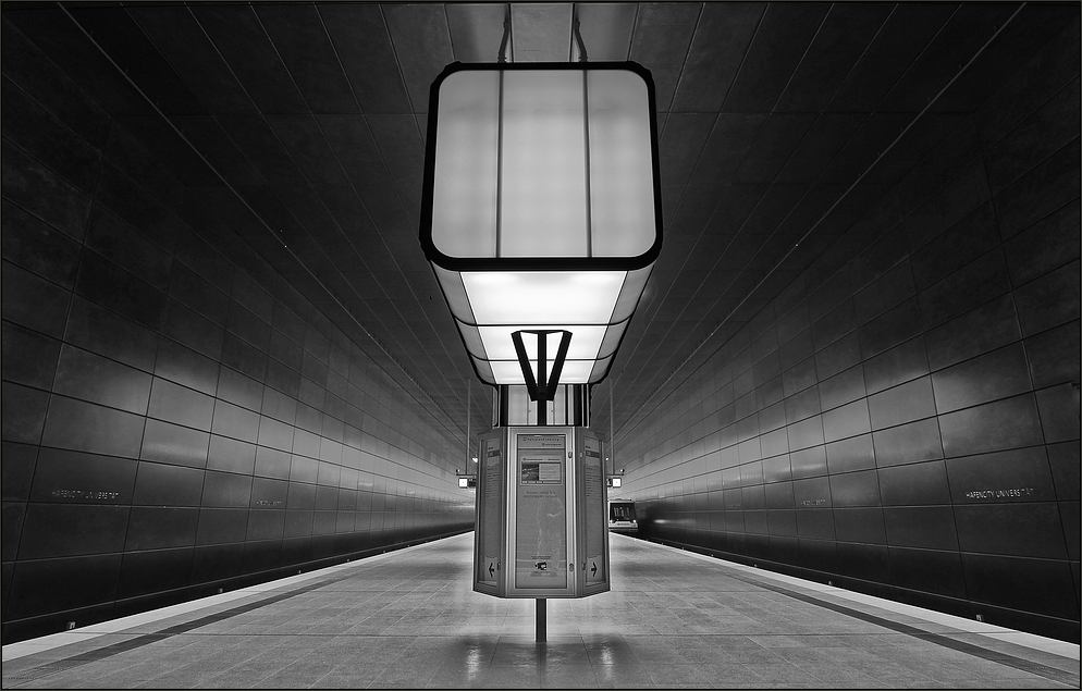 ~ U-Bahn Linie 4