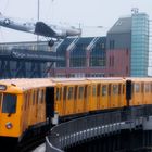 U-BAHN MIT ROSINENBOMBER