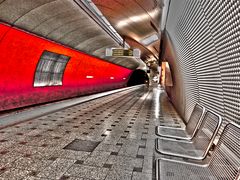 U-Bahn München - ganz allein...