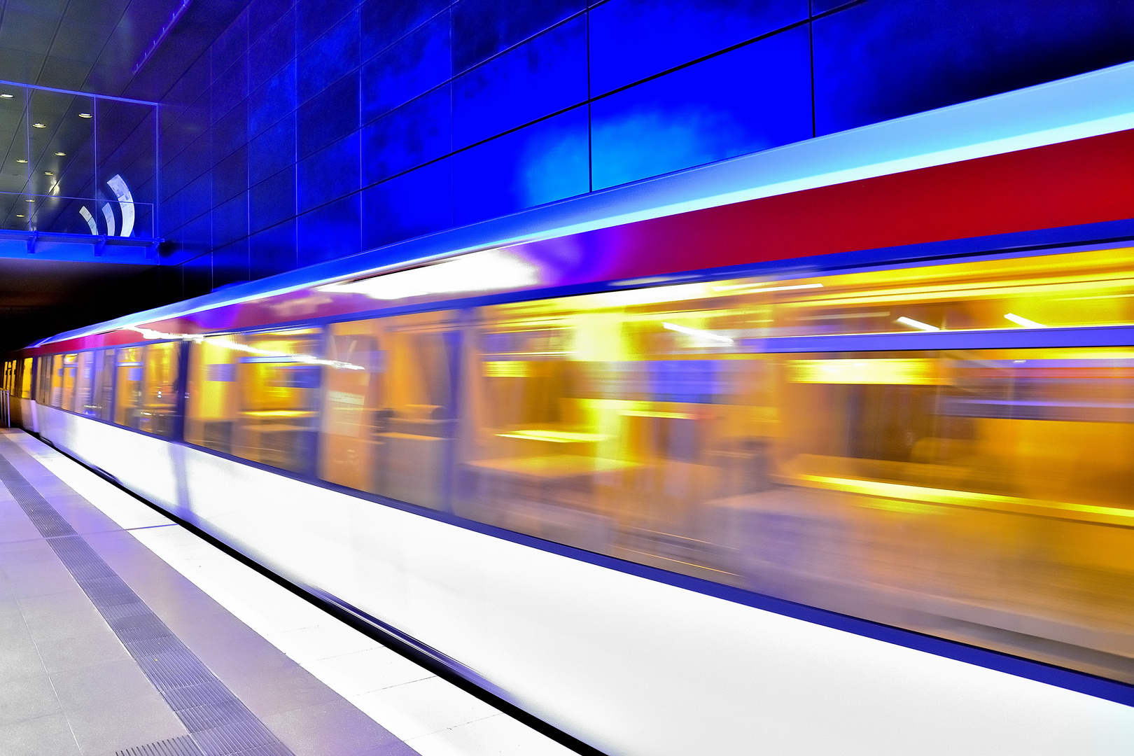 U-Bahn "rauscht vorbei"