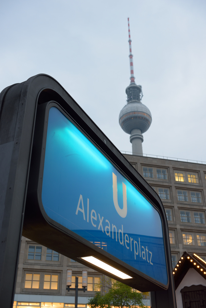 U-Bahn Schild Alexanderplatz