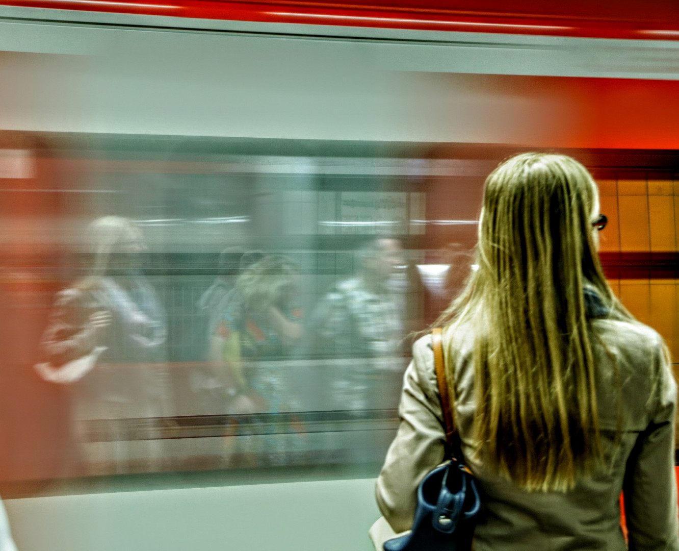 U-Bahn Spiegelungen