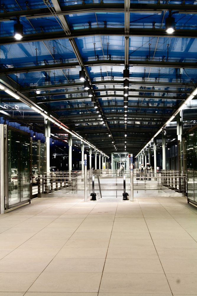 u bahn station airport/ flughafen nürnberg Foto & Bild architektur