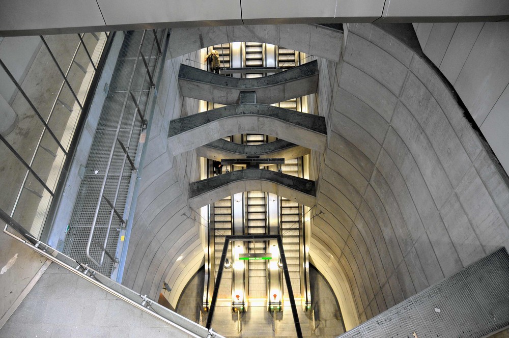 U-BAHN STATION SCHOTTENRING IN WIEN