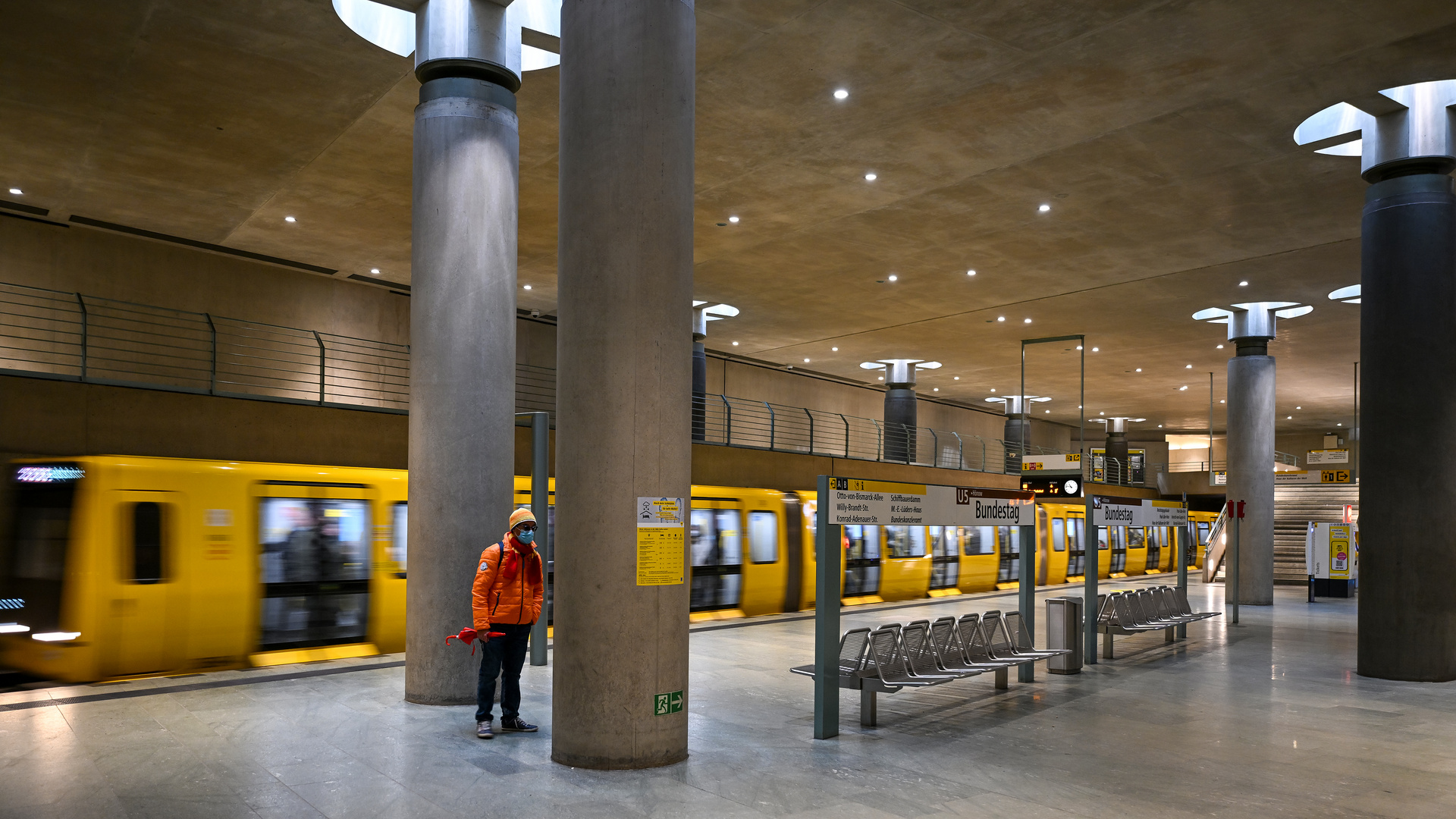 U-Bahn Story Bundestag 03