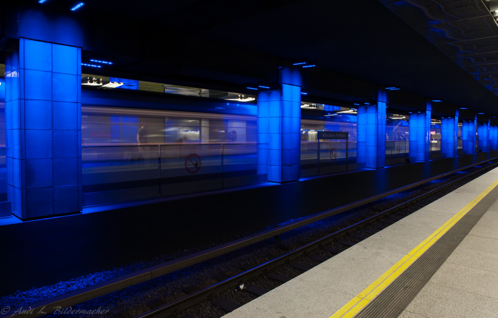 ~U-Bahn-Tour-- Münchner Freiheit ~~~~~