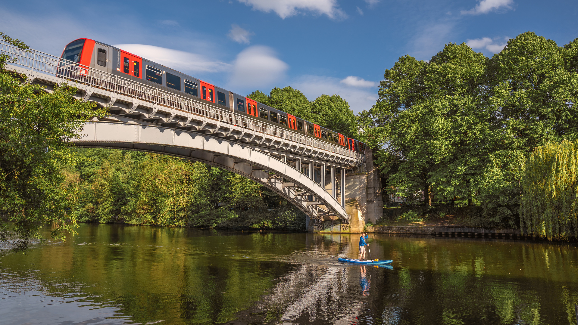 U-Bahn Viadukt über den Kuhmühlenteich