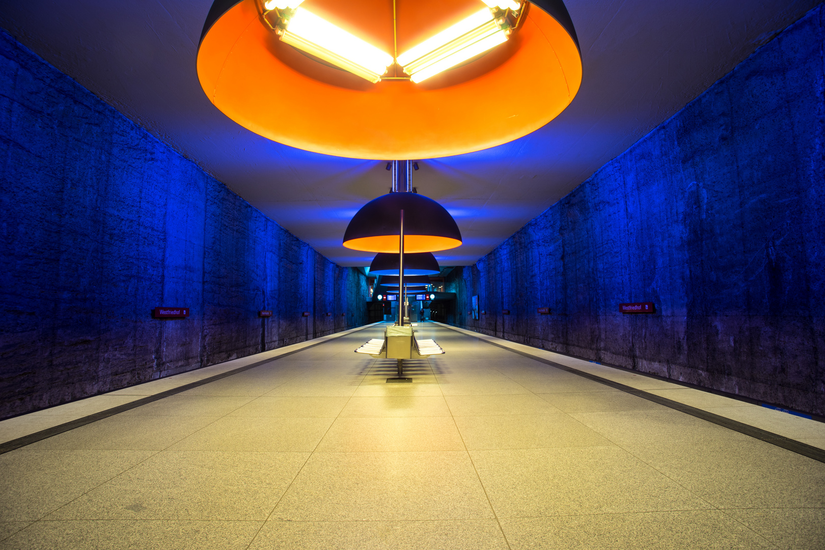 UBahn Westbahnhof Foto & Bild architektur, architektur bei nacht