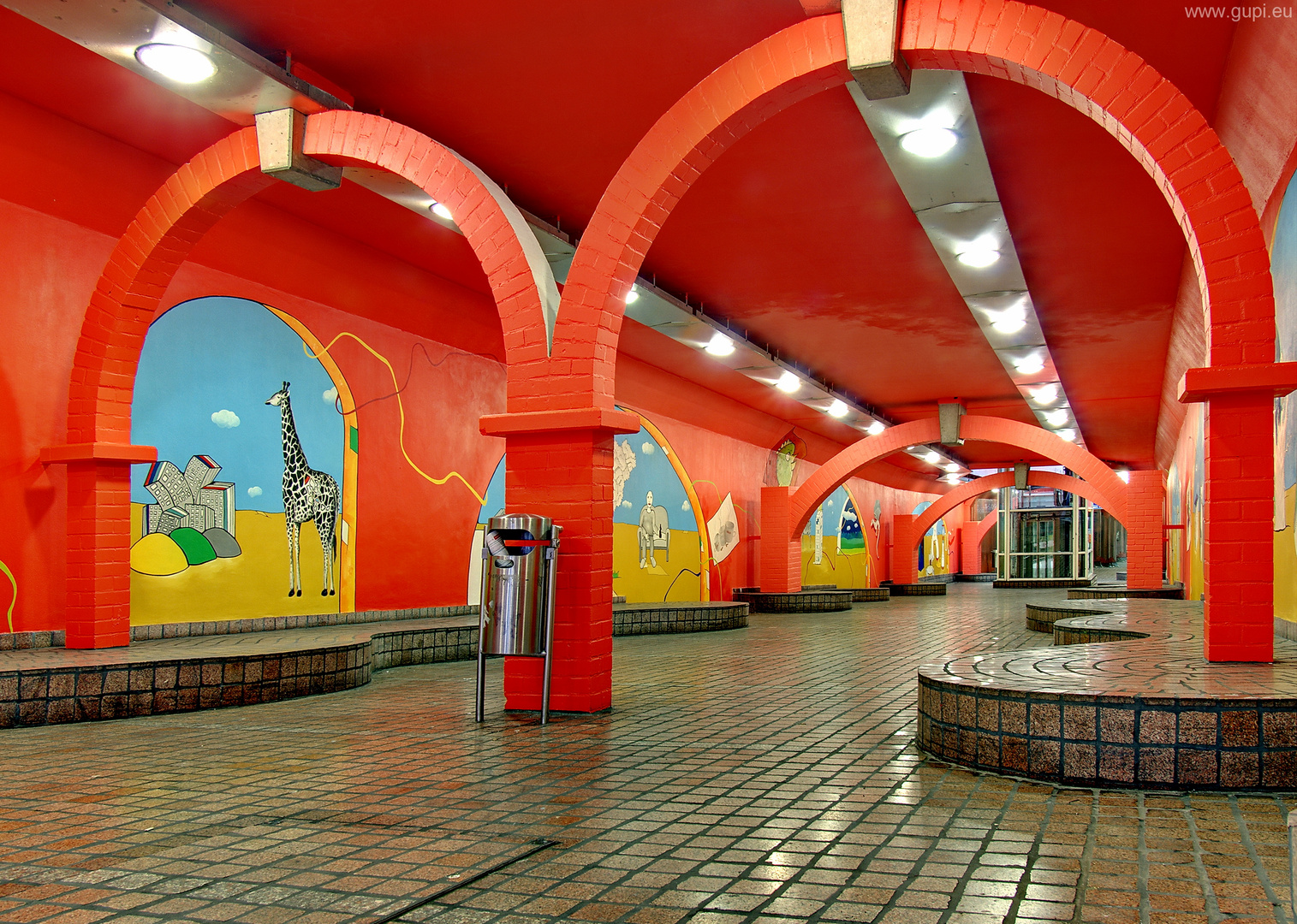 U-Bahn Zugang Viehofer Platz II