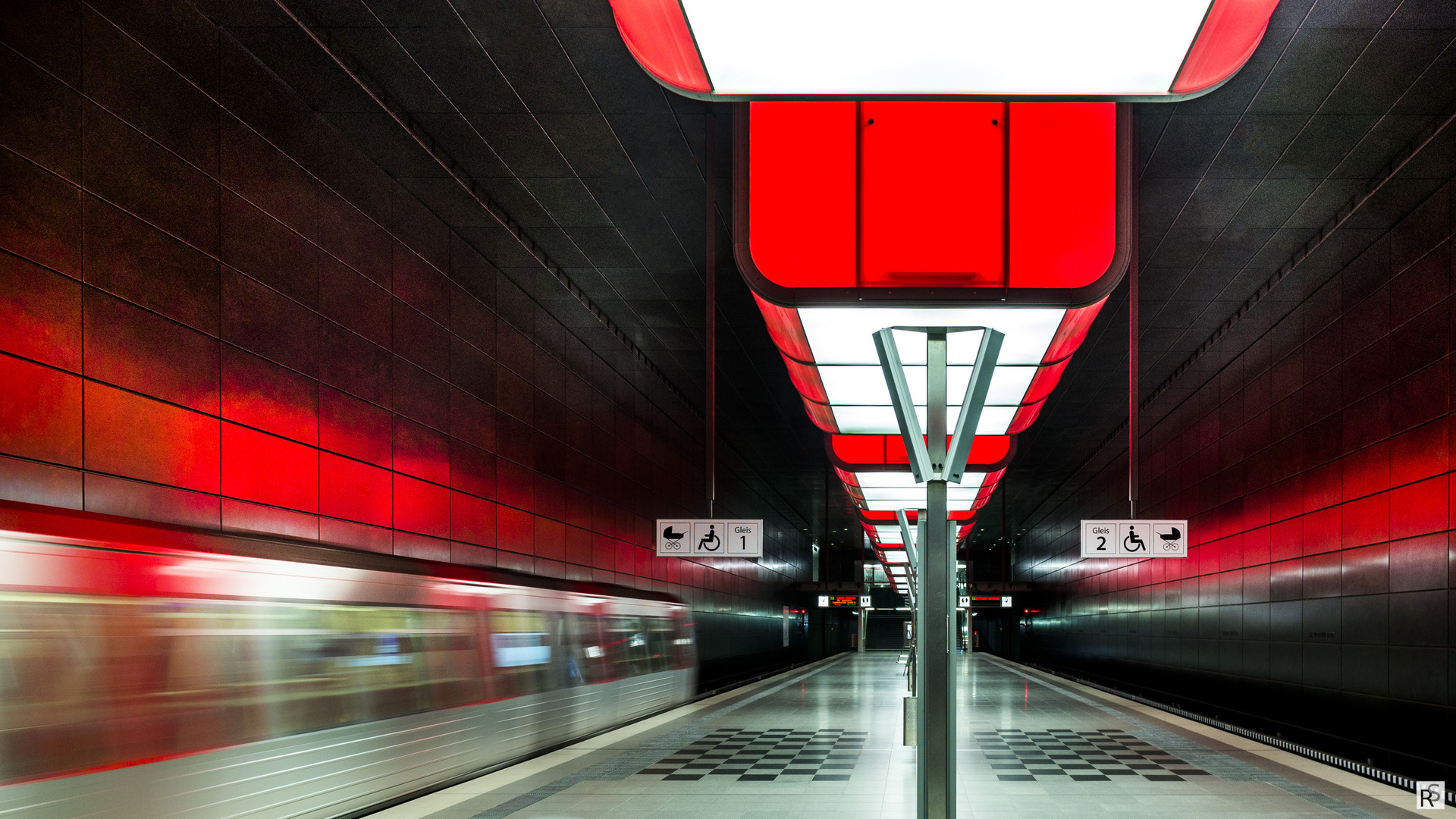 U-Bahnhof HafenCity Universität / RGB-rot