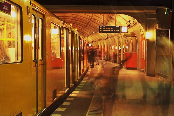 U Bahnhof Hallesches Tor Berlin