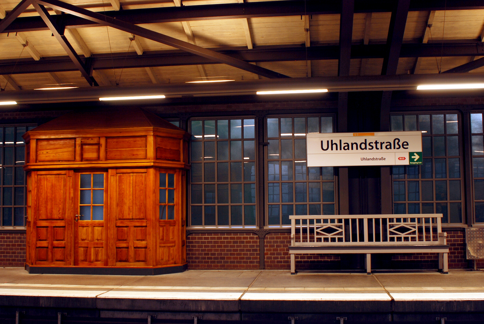 U-bahnhof hamburg uhlandstraße