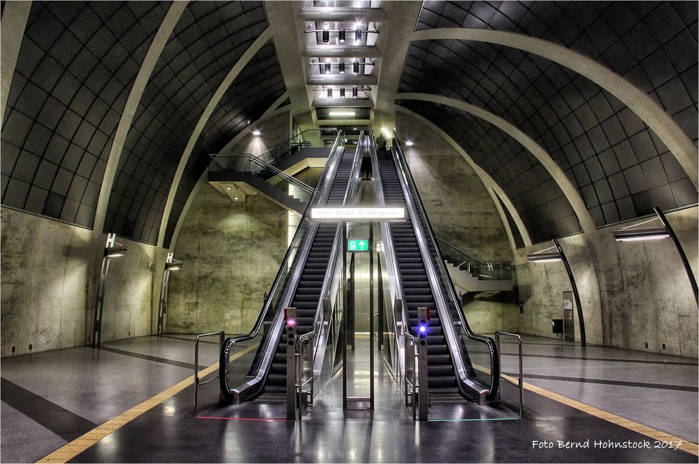 U-Bahnhof Heumarkt zu Köln am Rhein ....