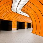 U-Bahnhof in Orange