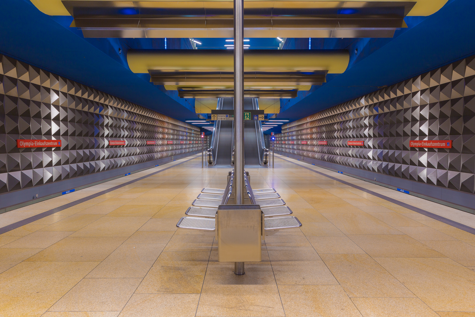 U-Bahnhof Olympia Einkaufszentrum München